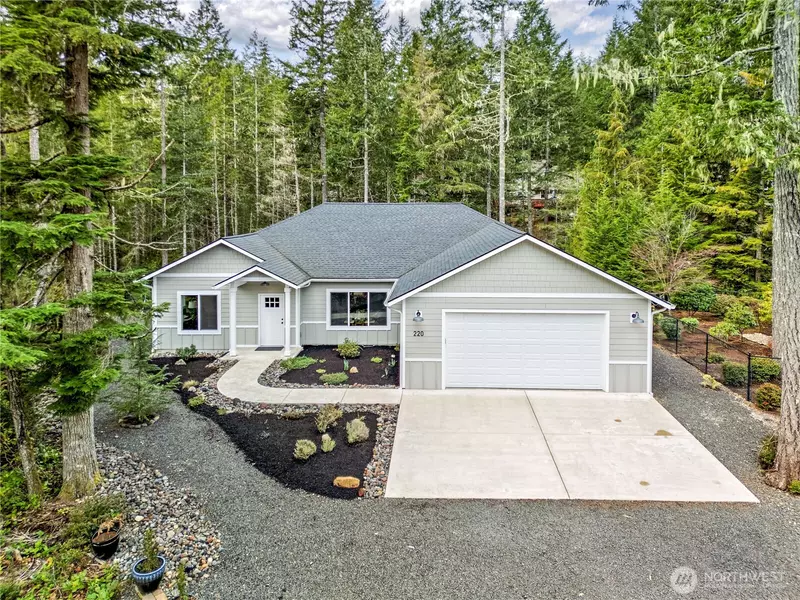 220 E Blackberry LN, Union, WA 98592