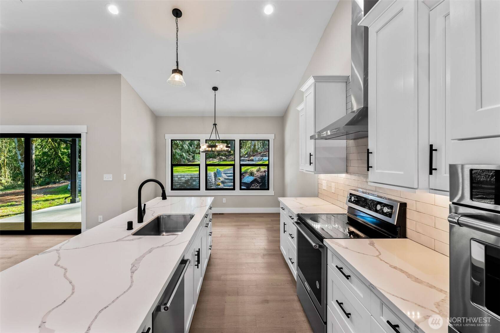Port Orchard, WA 98366,9300 Rustic Rock LN SE