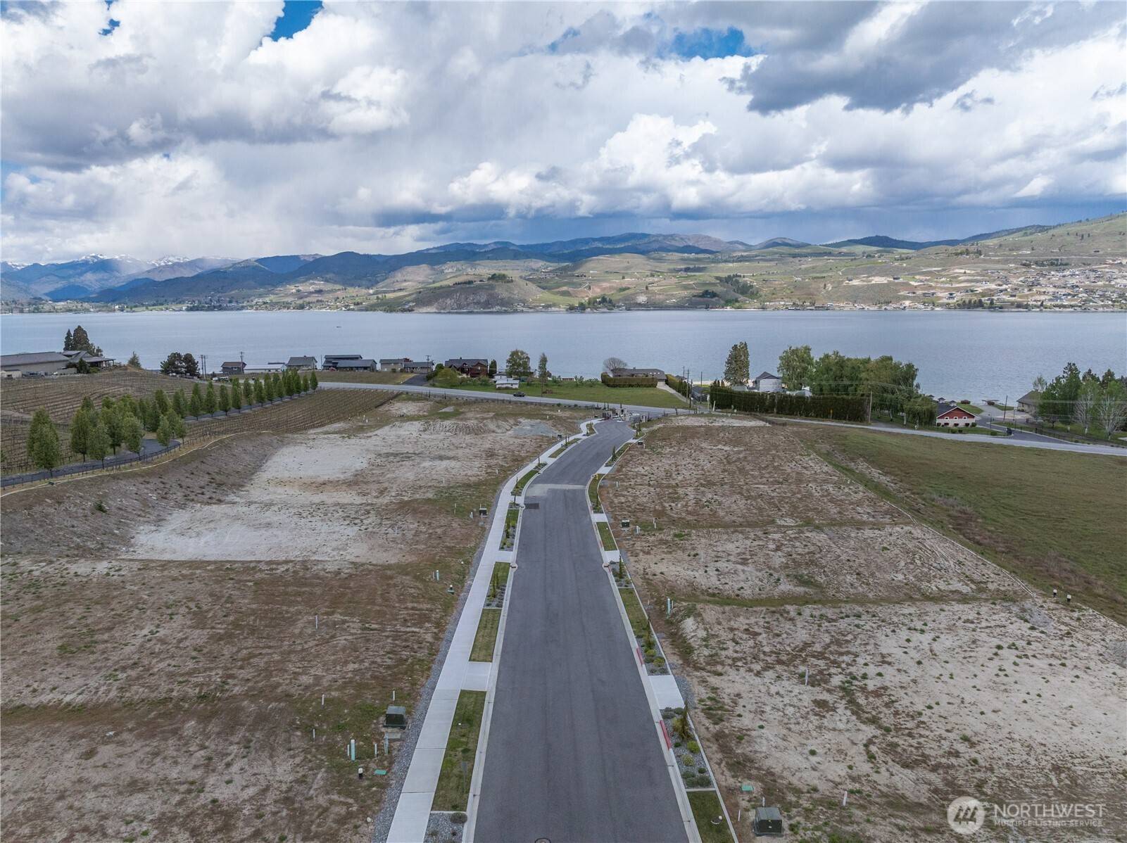 Chelan, WA 98816,144 Loretta LN