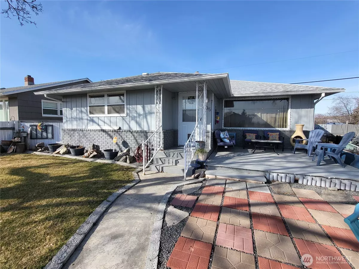 Ephrata, WA 98823,105 G ST SE