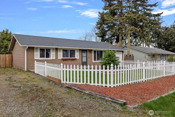 1132 Ridgeway DR, Oak Harbor, WA 98277