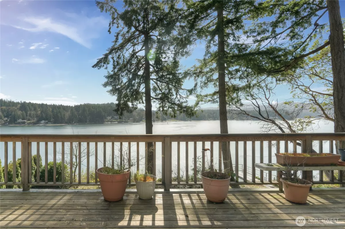 Olympia, WA 98502,5315 Sunrise Beach RD NW