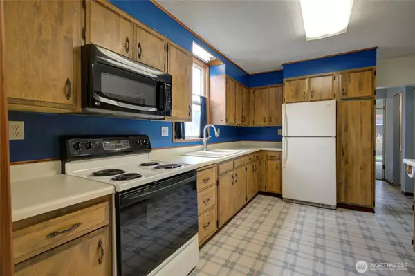 Hoquiam, WA 98550,446 Eklund AVE