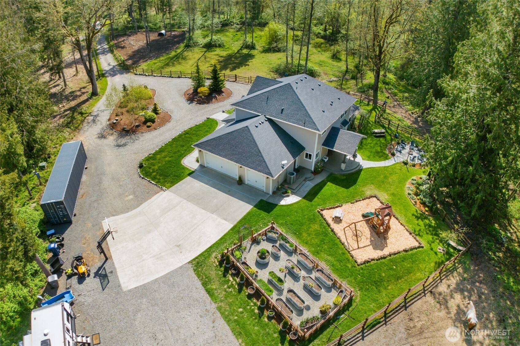 31833 SE Lake Walker Road, Enumclaw, WA 98022