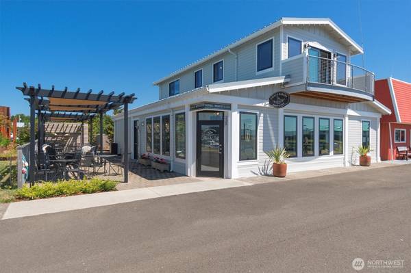 235 Howerton AVE SE, Ilwaco, WA 98624