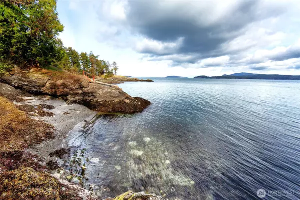 Friday Harbor, WA 98250,455 Mineral Point RD