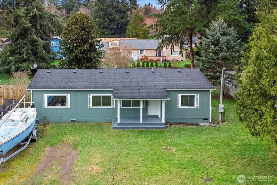 27015 Wagner CIR, Kingston, WA 98346