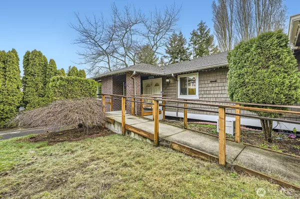 Renton, WA 98057,9555 Stevens AVE NW