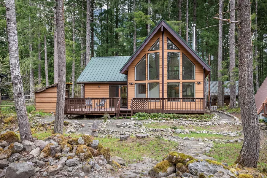 213 Crescent Beach Drive, Packwood, WA 98361