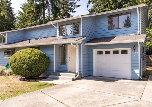 Oak Harbor, WA 98277,1234 NW Lanyard LOOP #1