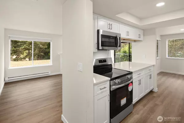 Burien, WA 98146,1215 SW 132nd LN #311