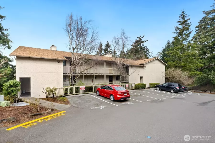 1215 SW 132nd LN #311, Burien, WA 98146