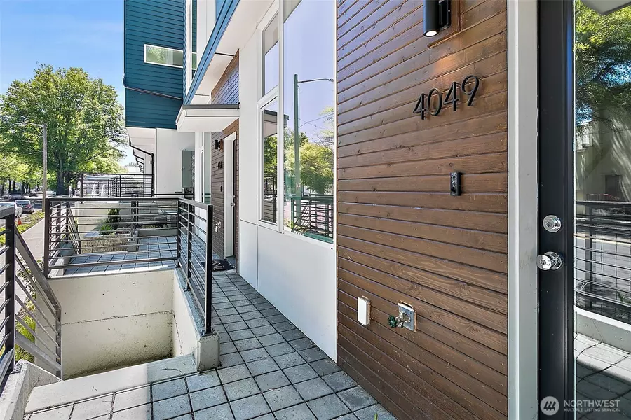 4049 Rainier AVE S, Seattle, WA 98118