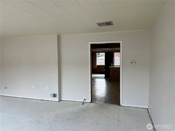 Cle Elum, WA 98922,508 E First ST