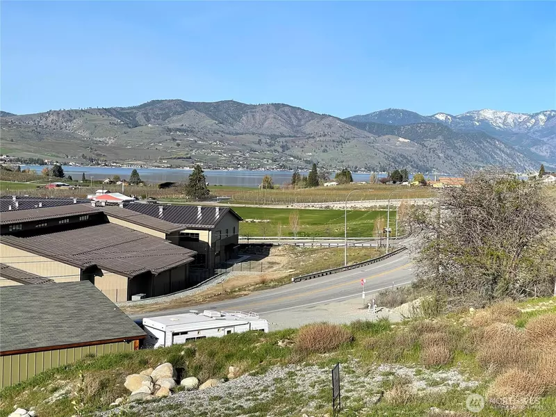 128 Madisen LN, Chelan, WA 98816