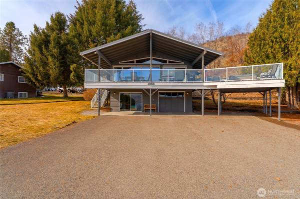 1955 S Lakeshore Rd, Chelan, WA 98816