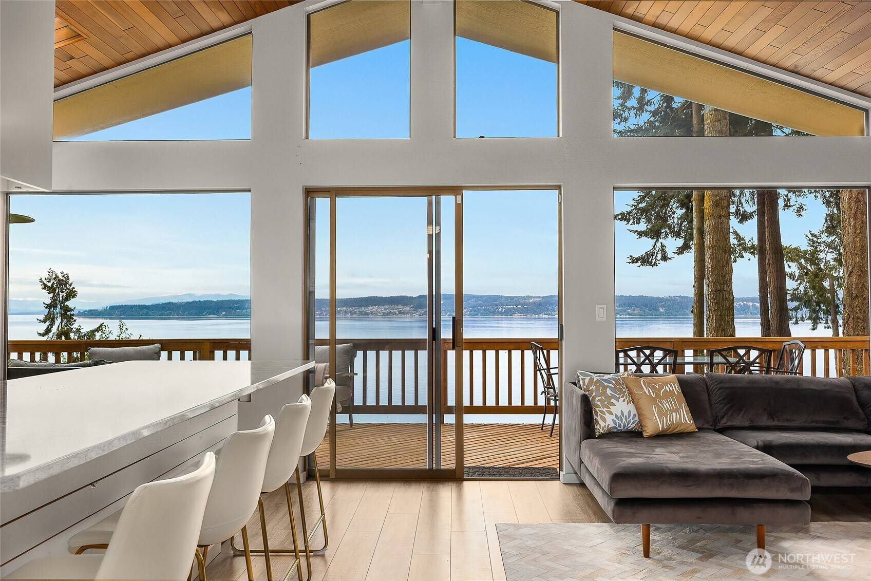 285 Harrington RD, Coupeville, WA 98239