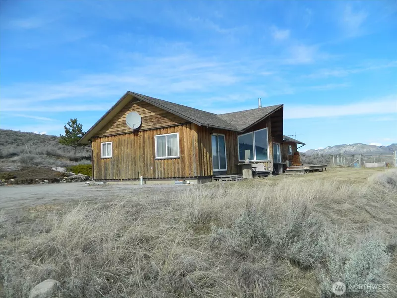 44 Early Sunrise DR, Tonasket, WA 98855