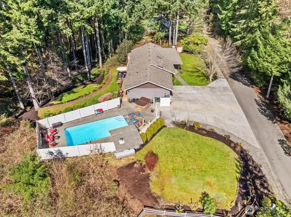 8216 61st AVE NW, Gig Harbor, WA 98332