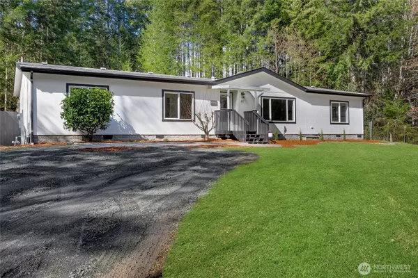 61 E Dream LN, Belfair, WA 98528