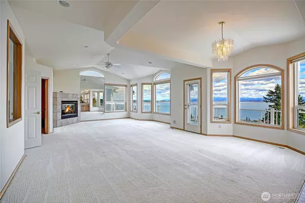 Camano Island, WA 98282,1433 Crestview DR