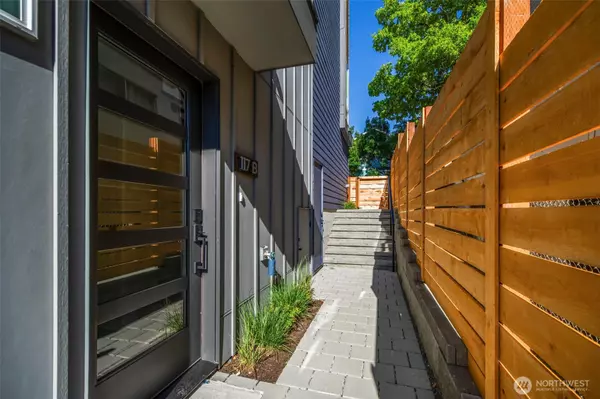 115 22nd AVE #B, Seattle, WA 98122