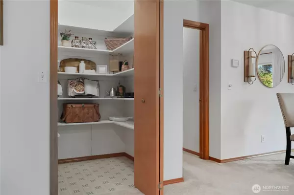 Ocean Shores, WA 98569,260 Dolphin AVE NE