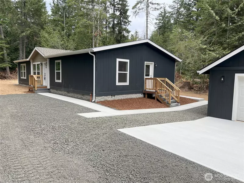 441 E Catfish Lake RD, Shelton, WA 98584