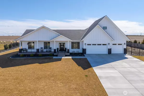 8153 Dune Lake RD SE,  Moses Lake,  WA 98837
