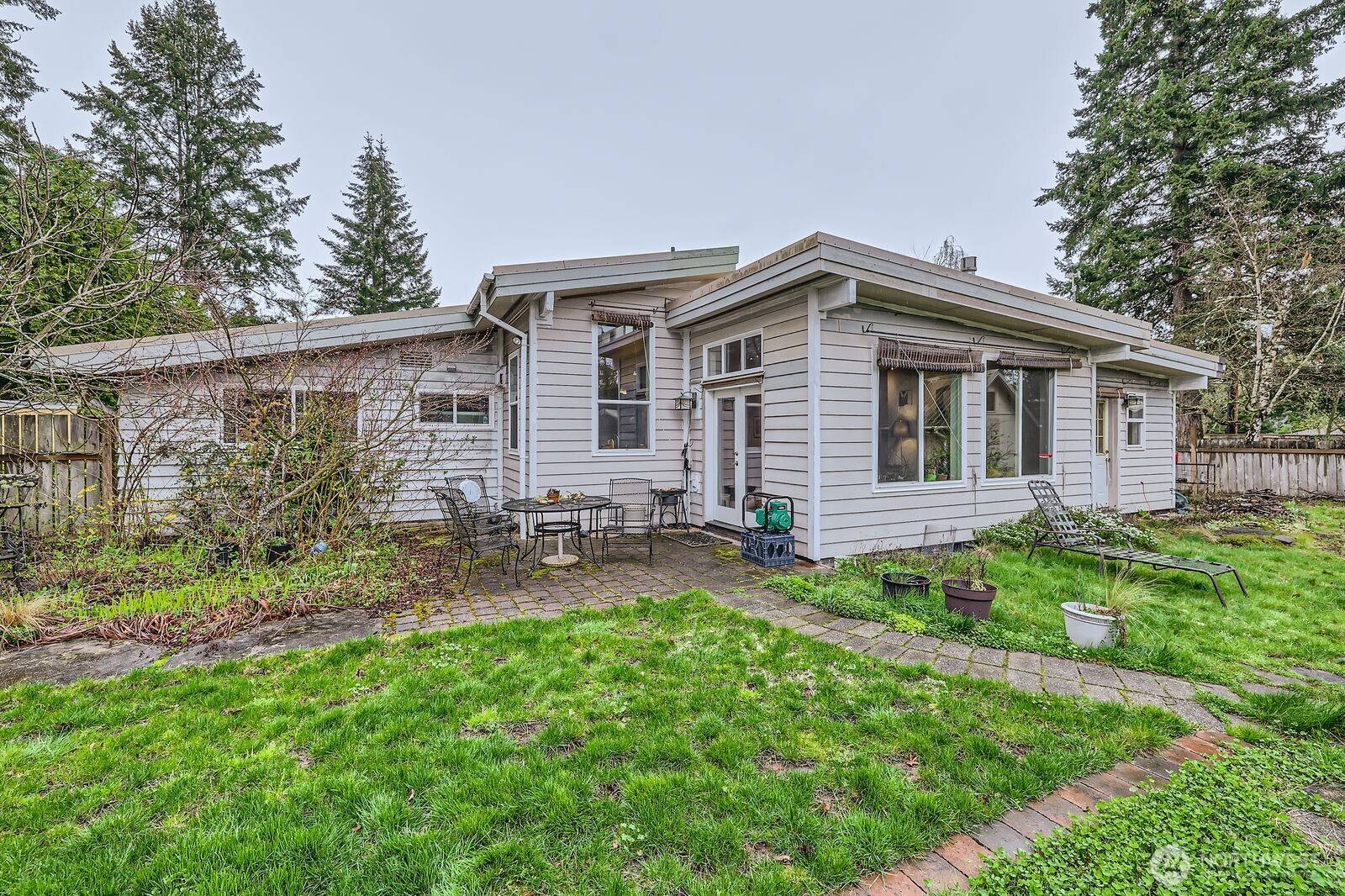 15423 SE 7th PL, Bellevue, WA 98007