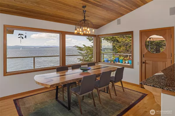 Friday Harbor, WA 98250,681 Smugglers Cove RD
