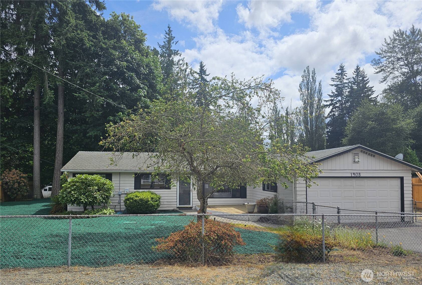 1908 206th ST SW, Lynnwood, WA 98036