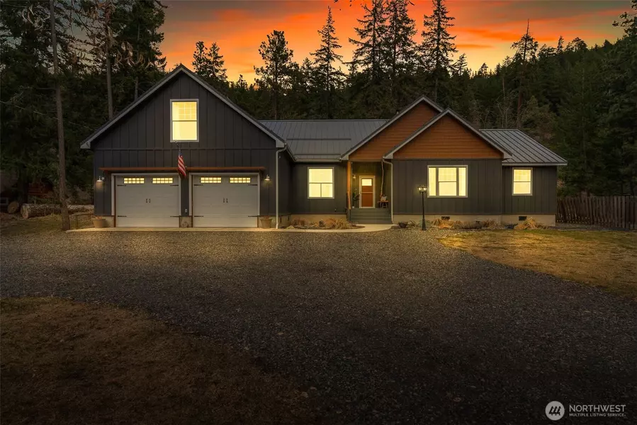 321 Fontaine LN, Naches, WA 98937