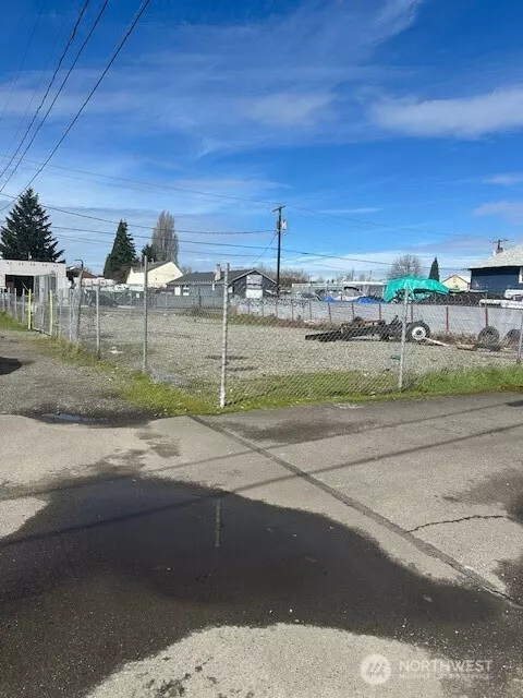 Kent, WA 98032,336 Railroad AVE S