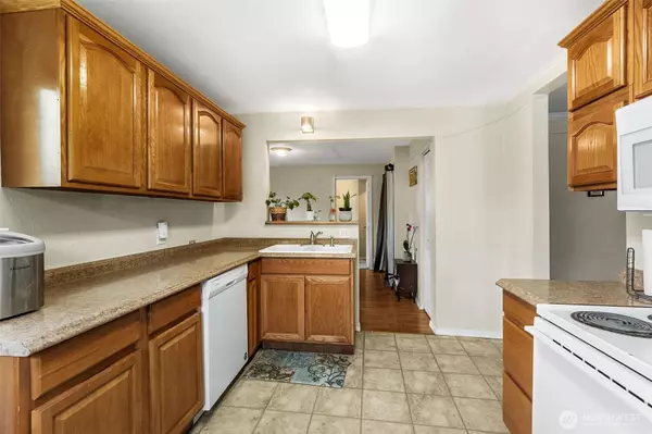 Tacoma, WA 98408,861 S 72nd ST