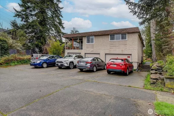 Seattle, WA 98103,4509 Eastern AVE N #1-3