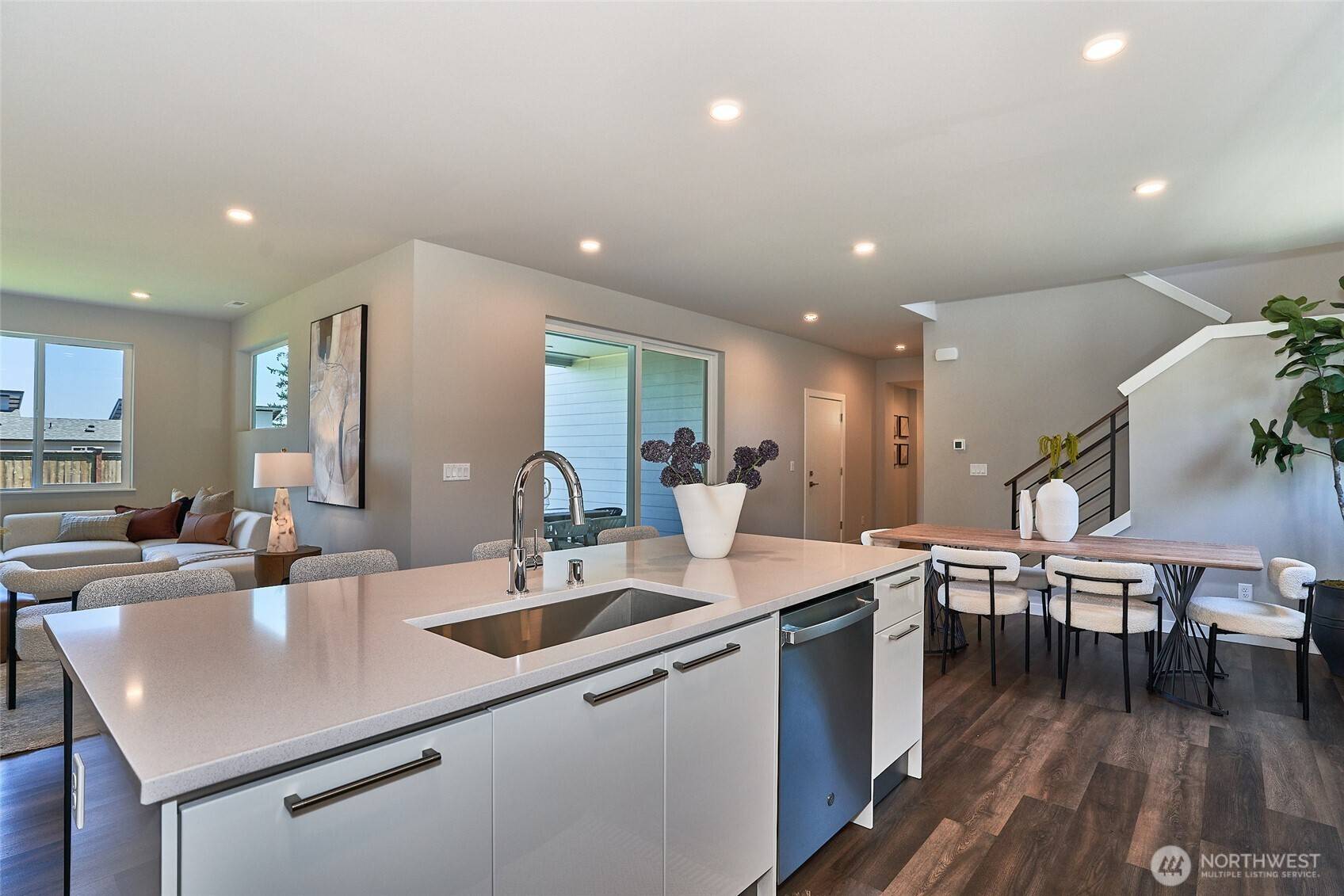 Federal Way, WA 98023,324 SW 365th St #7