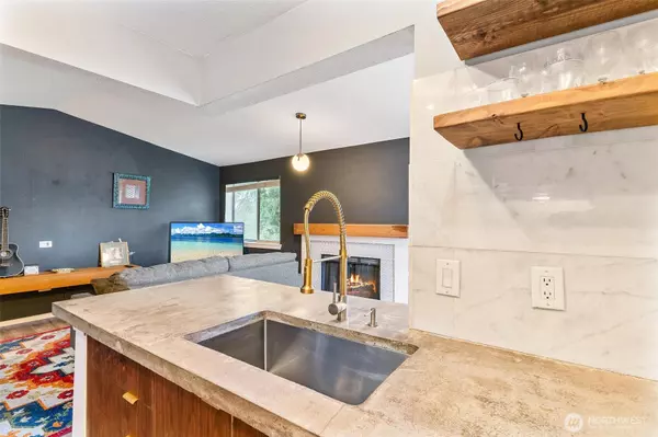 15415 35th AVE W #A306, Lynnwood, WA 98087