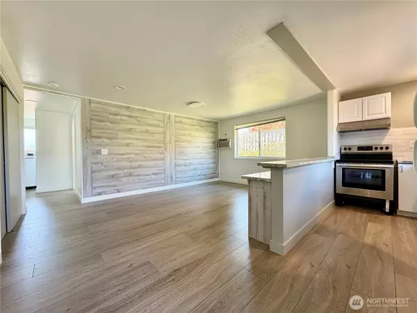 Tacoma, WA 98406,6001 Westgate BLVD #B