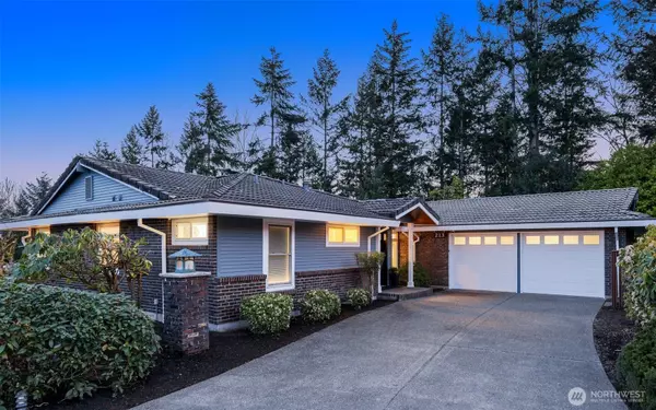 213 171st PL NE, Bellevue, WA 98008