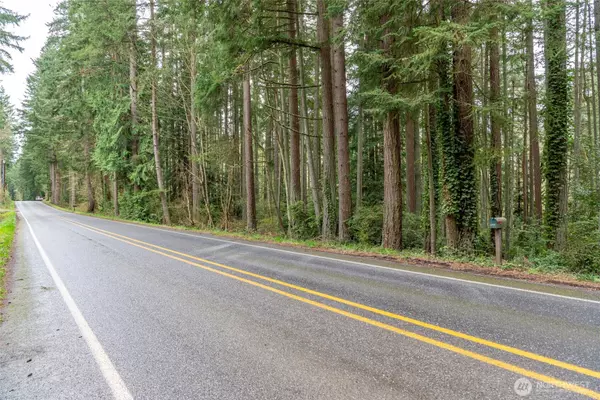 Clinton, WA 98236,6902 Holst RD