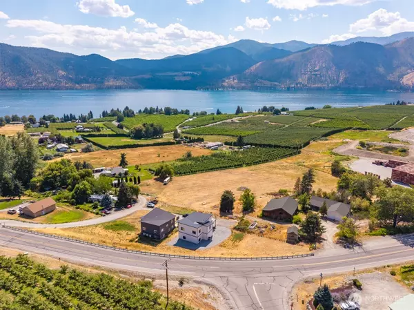 58 Ward LN, Manson, WA 98831