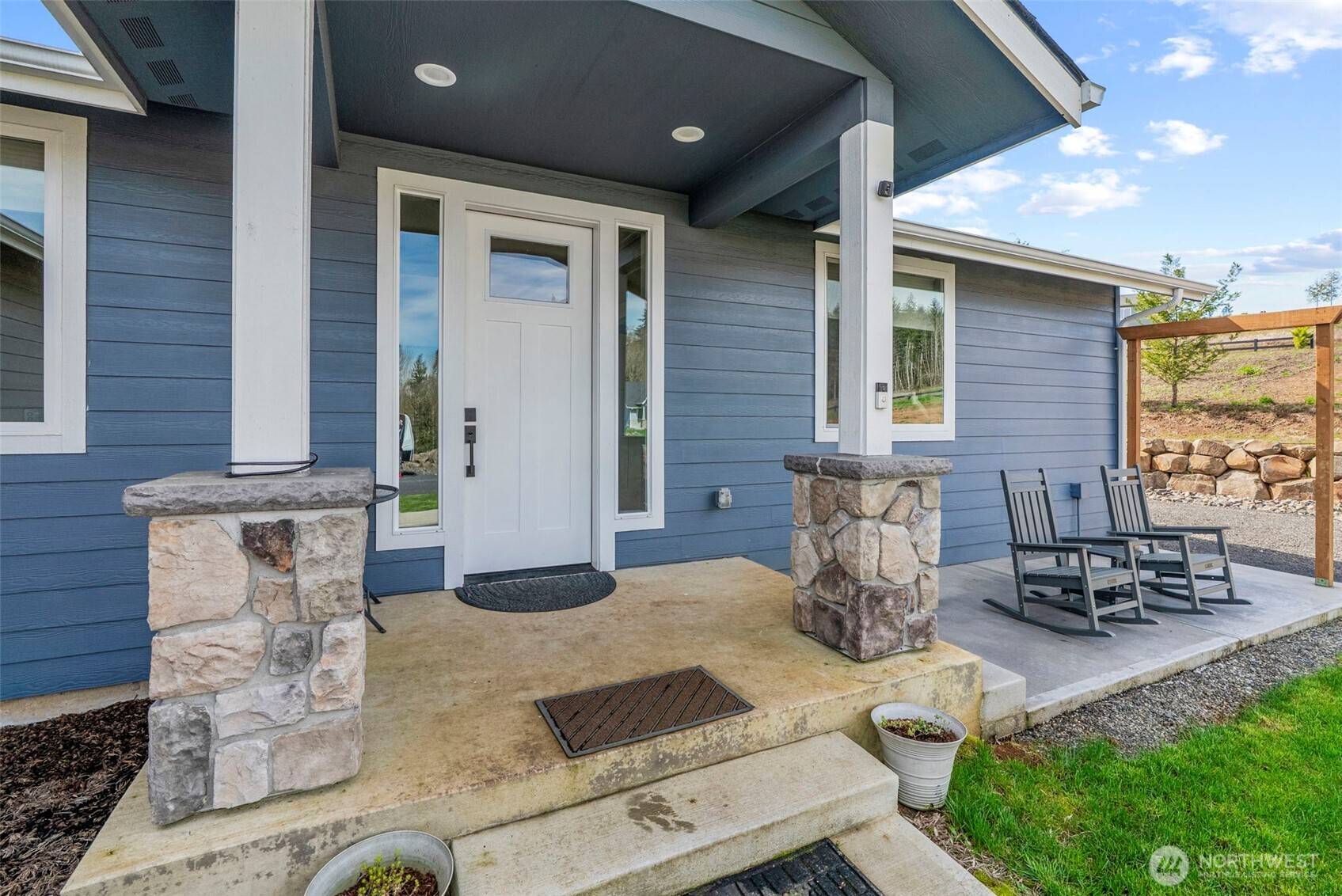 Castle Rock, WA 98611,311 Olequa Heights RD