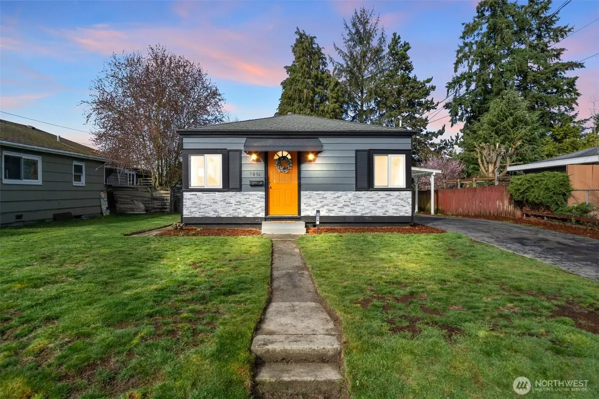 Tacoma, WA 98408,7036 S J ST