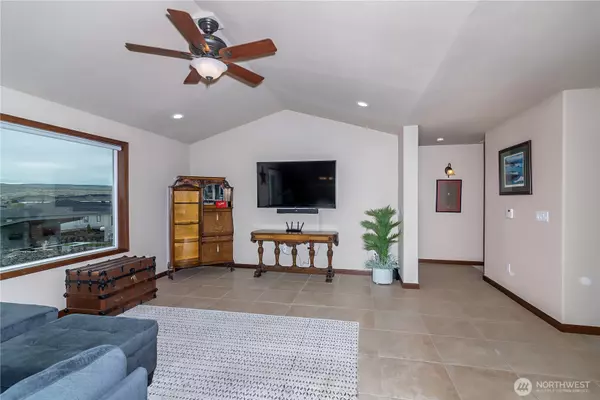 Mattawa, WA 99349,206 Moon River View SW