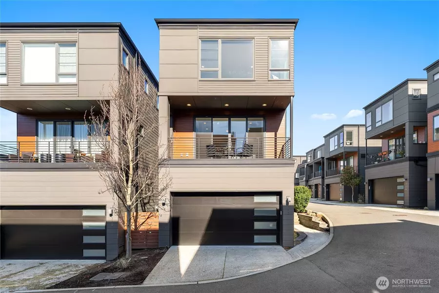 312 7th LN S #33, Kirkland, WA 98033