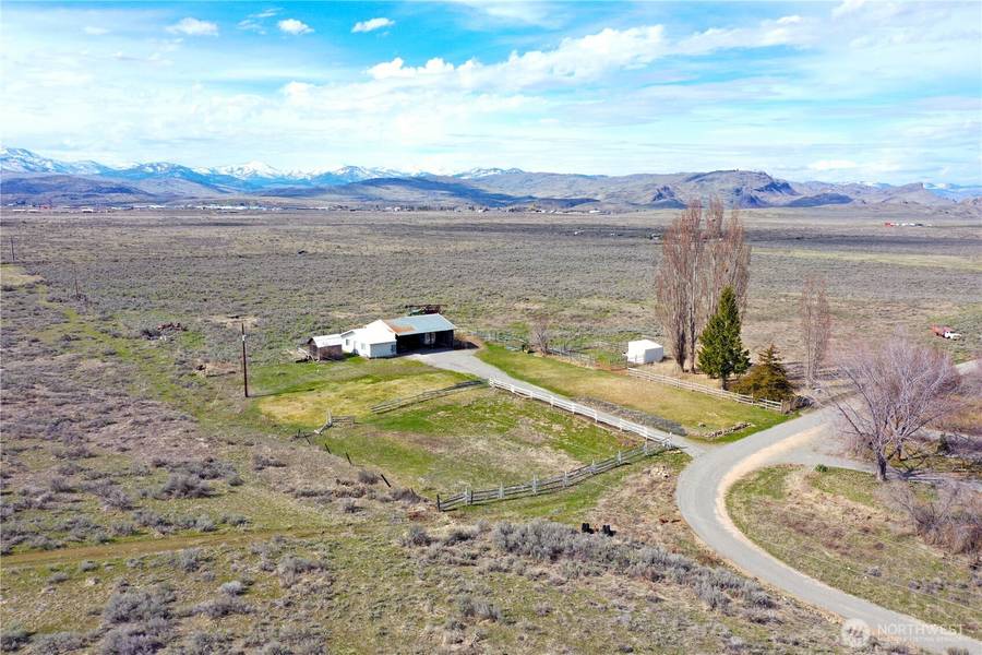 35 Peacock LN, Omak, WA 98841