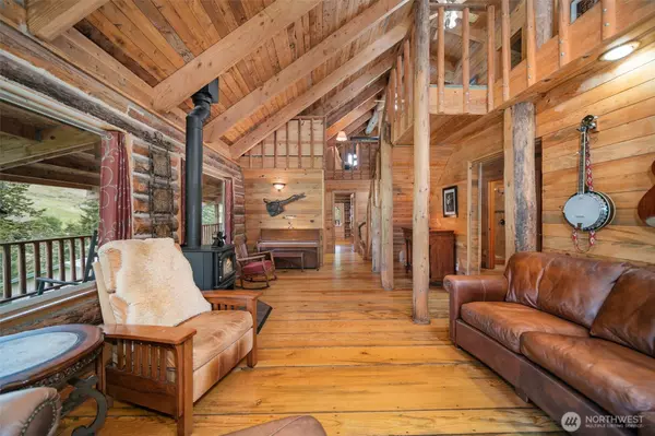 Cashmere, WA 98815,9381 Olalla Cayon RD