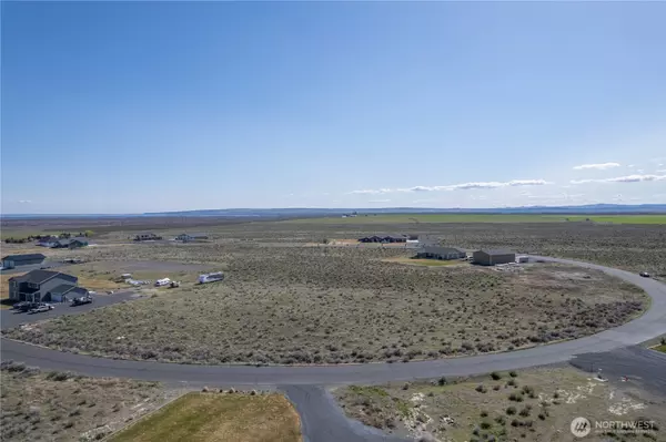 Moses Lake, WA 98837,595 SE Desert Hills Loop