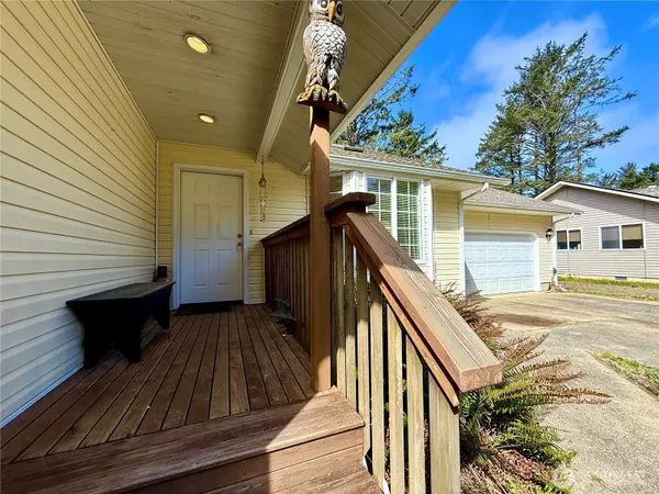 Ocean Shores, WA 98569,457 Dolphin AVE NE
